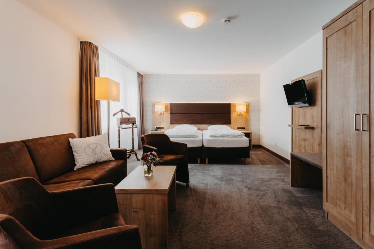 Hirschenwirt Hotel ไอชเตทท์ ภายนอก รูปภาพ