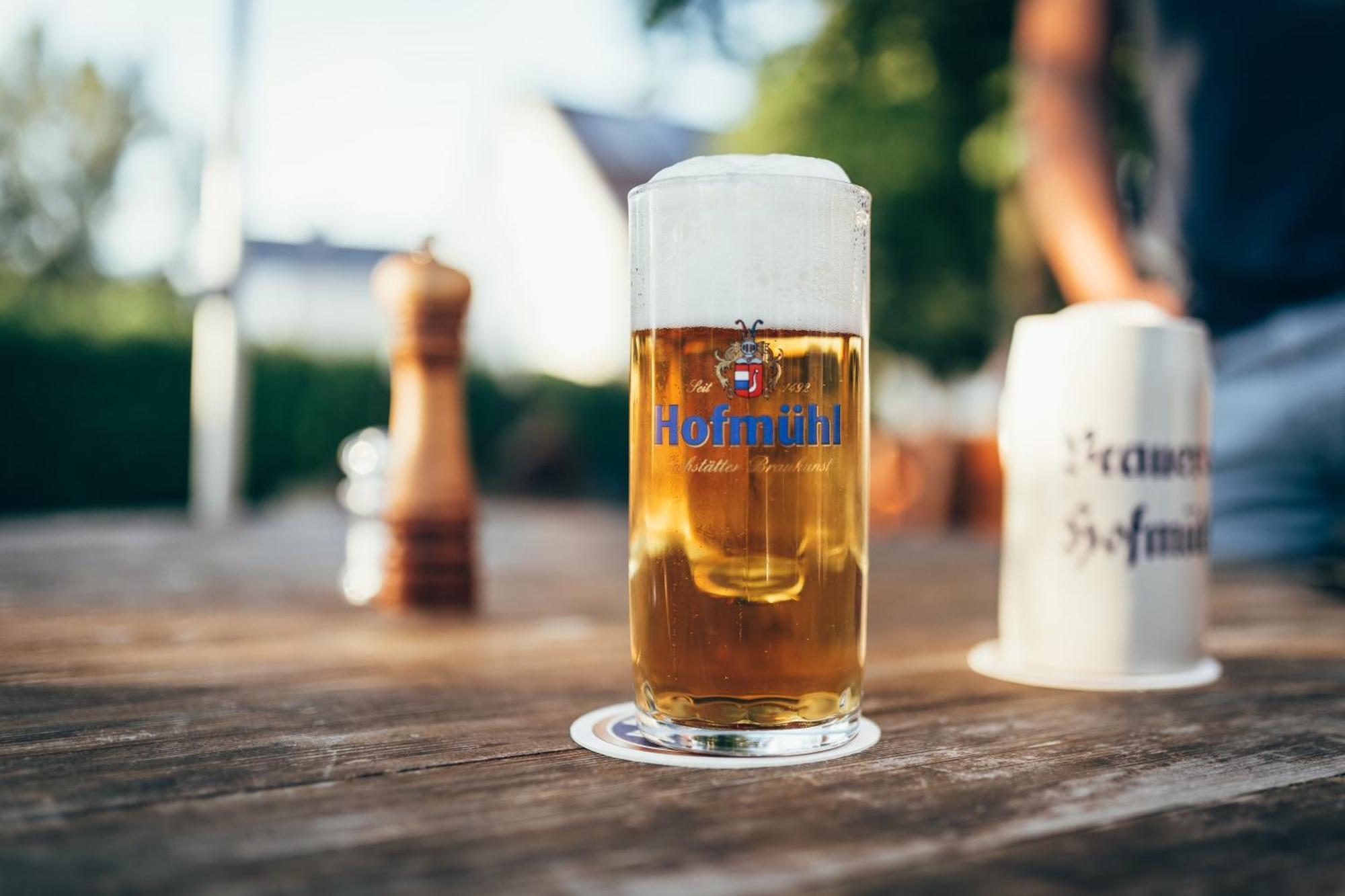 Hirschenwirt Hotel ไอชเตทท์ ภายนอก รูปภาพ